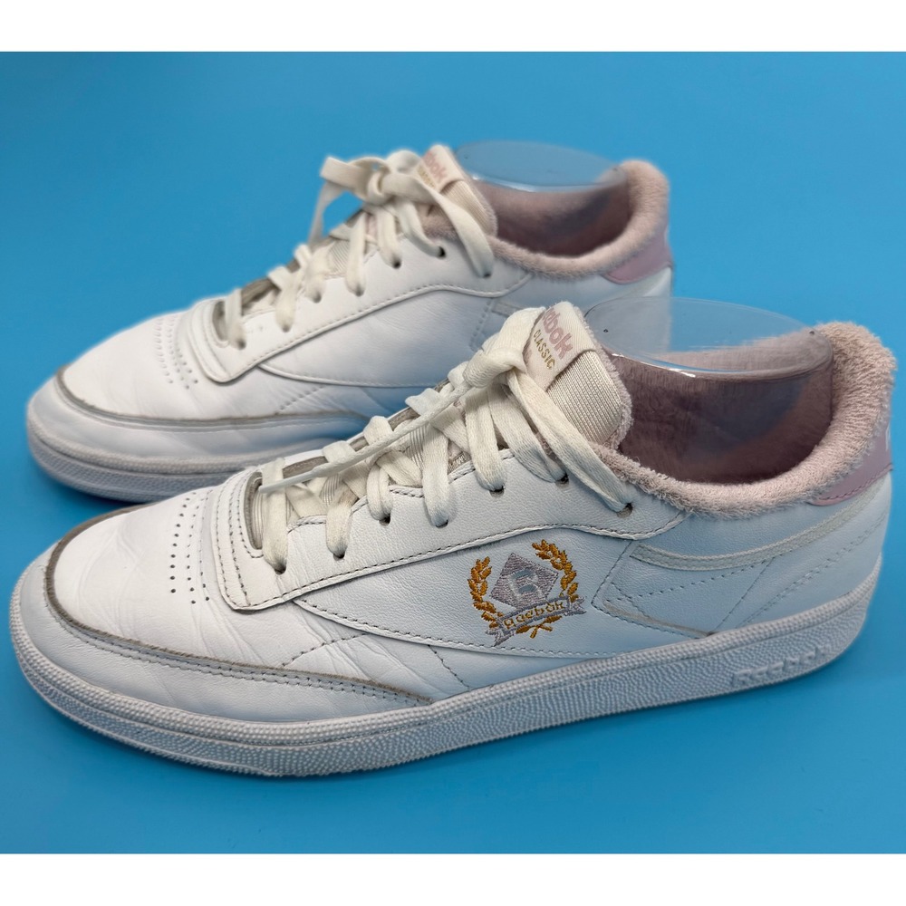 Reebok Club C 85 Sneakers Women 9.5 White Pink Terry Cloth
Classic Crest Logo